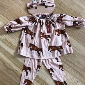 Milkbarn horse outfit